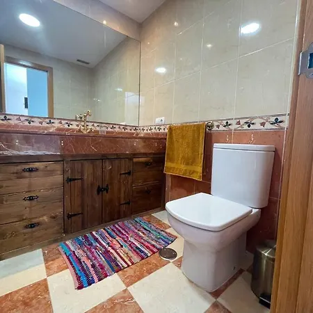 شقة 2-bedroom With Patio Next To Pool -