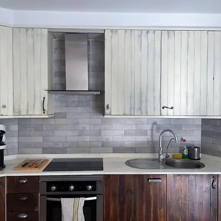 2-bedroom With Patio Next To Pool - شقة *